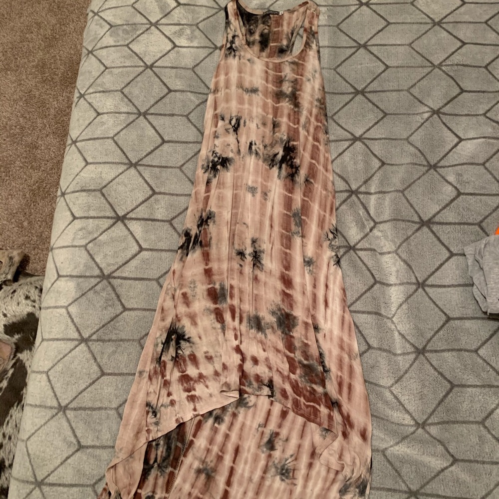 Super cute earthbound dress! Never worn!